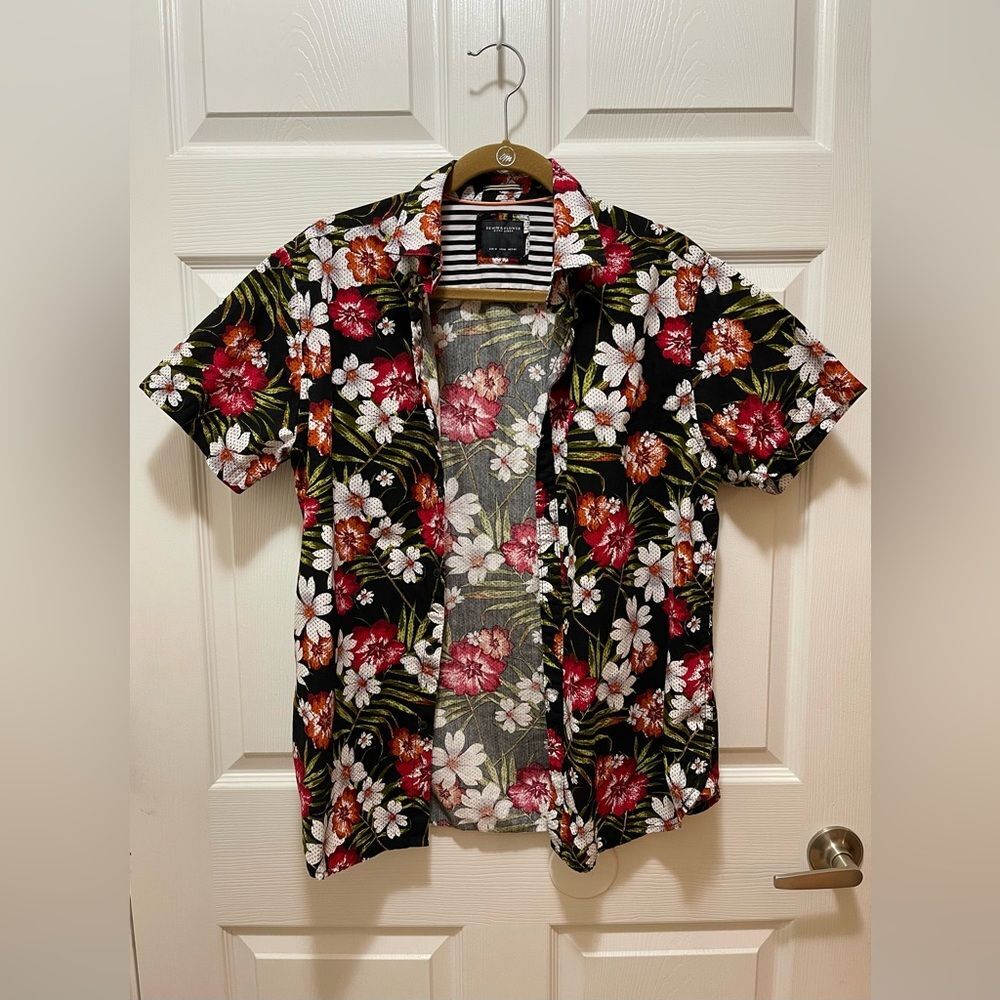 Mens Short Sleeve Button Shirt SIze M Denim & Flower Black Red Floral Cotton
